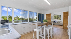 The Sand Ranch - Family Beach House